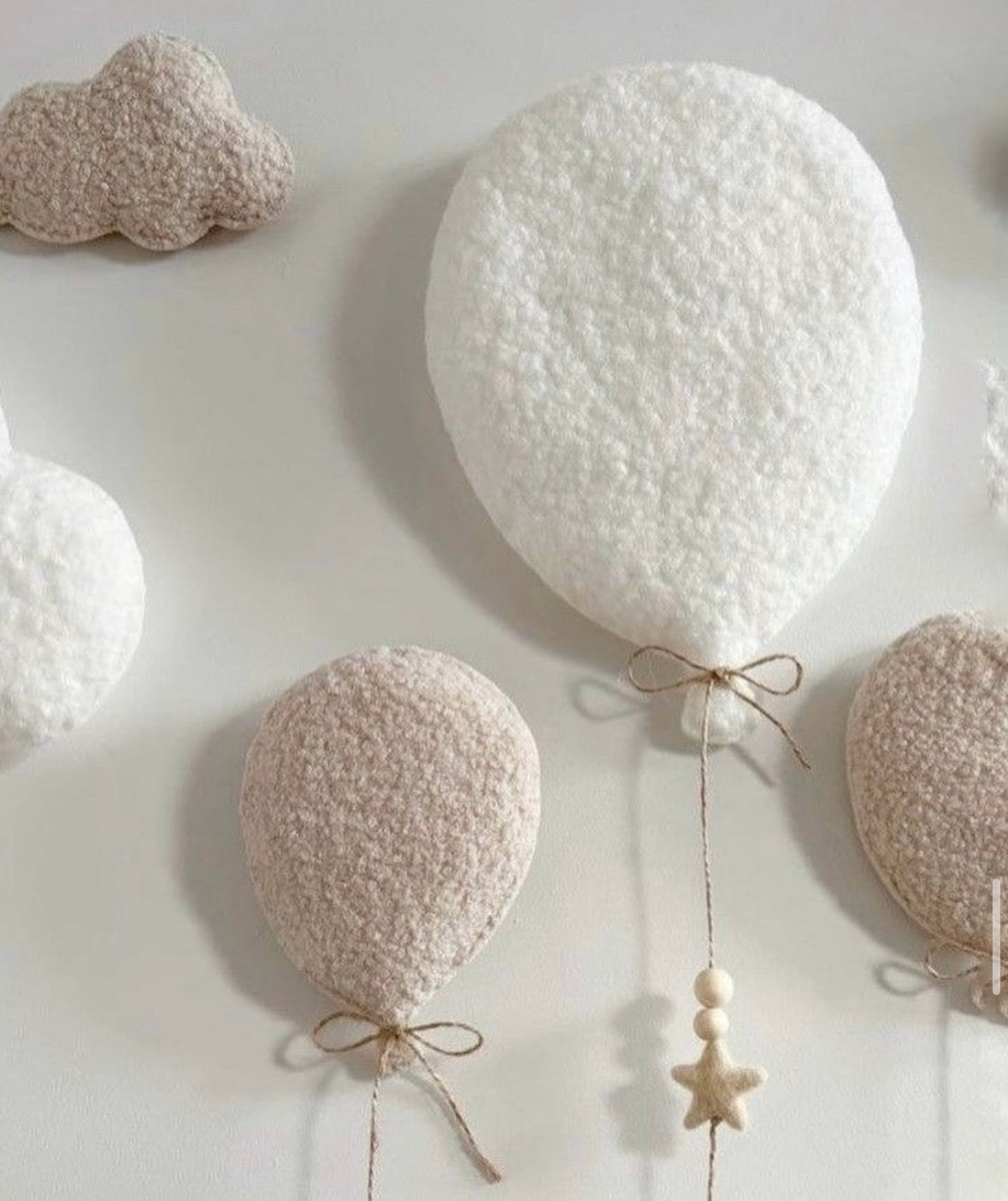 Palloncini e nuvole in tessuto bouclé decorazioni da parete